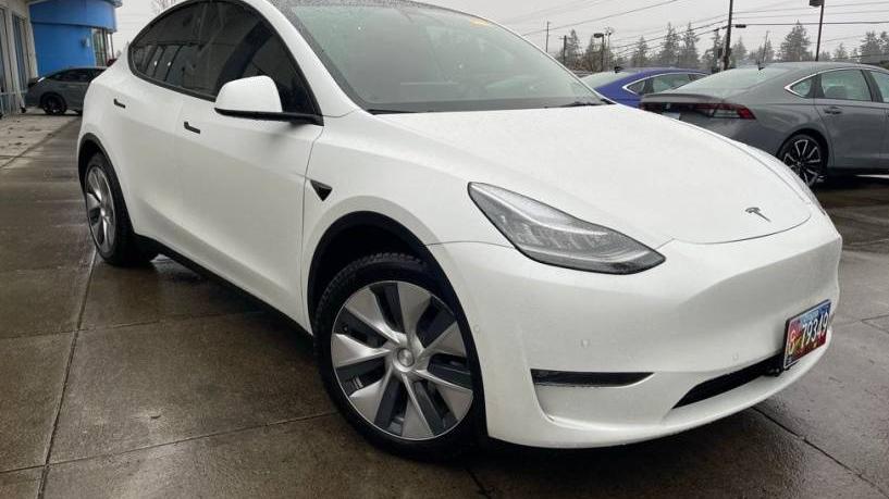 TESLA MODEL Y 2022 7SAYGDEE8NF314999 image